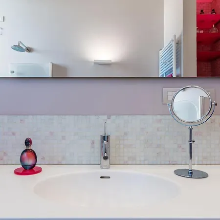 Luxury 2bed-2bath With Private Car Park Lägenhet Milano